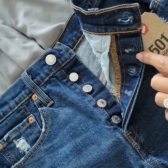 Levi's 501 High Rise Shorts - Picture 4 of 8